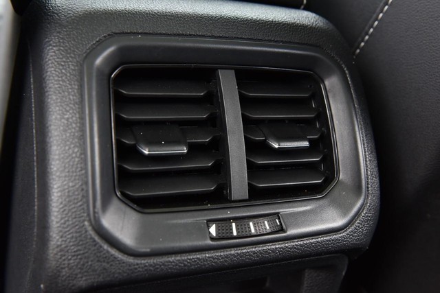 Volkswagen Taos Vehicle Image 22