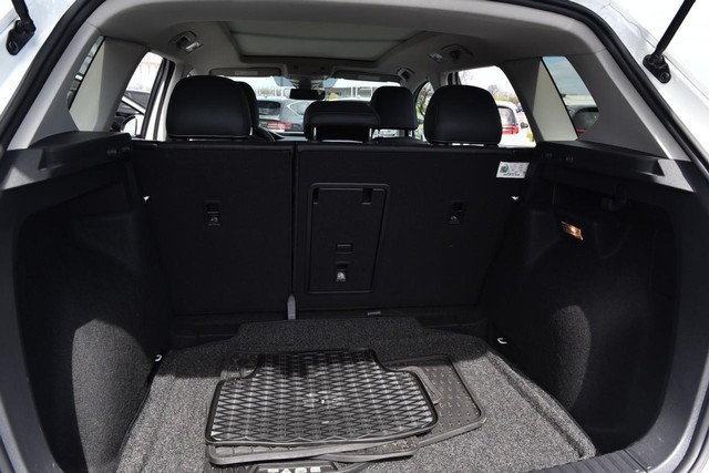 Volkswagen Taos Vehicle Image 24