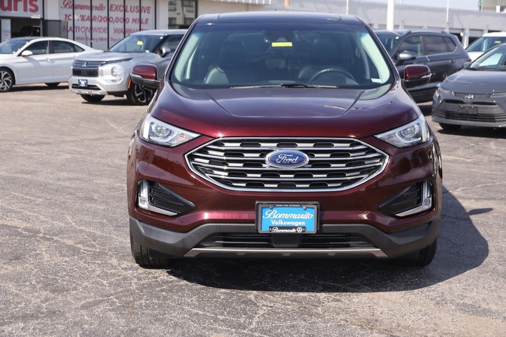 Ford Edge Vehicle Full-screen Gallery Image 4