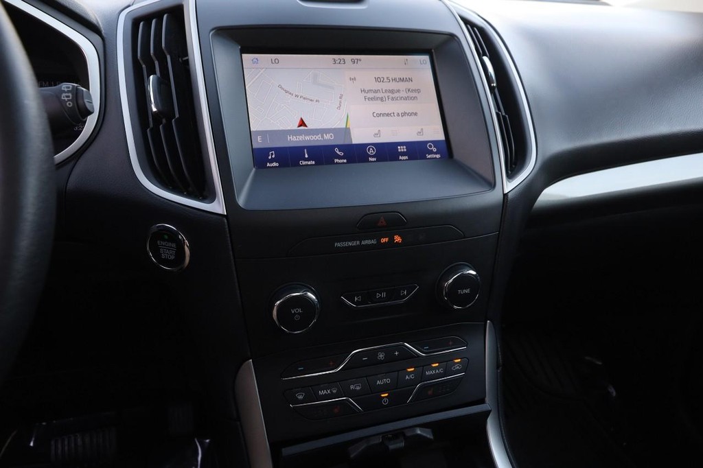 Ford Edge Vehicle Full-screen Gallery Image 17