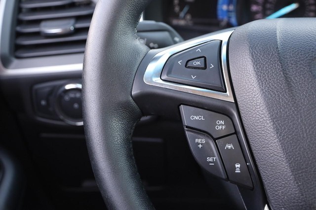 Ford Edge Vehicle Image 13