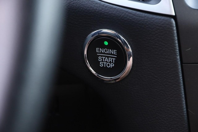 Ford Edge Vehicle Image 16