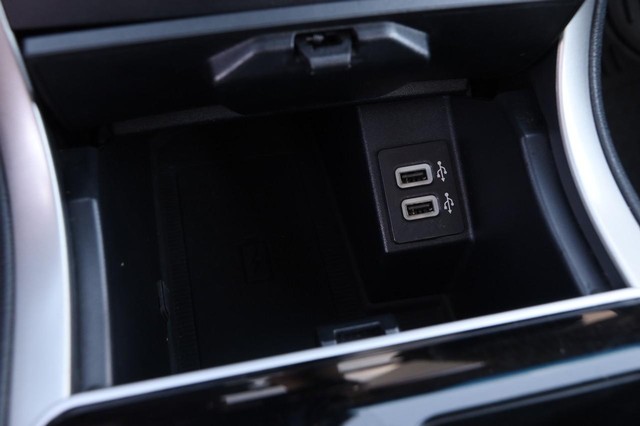 Ford Edge Vehicle Image 21