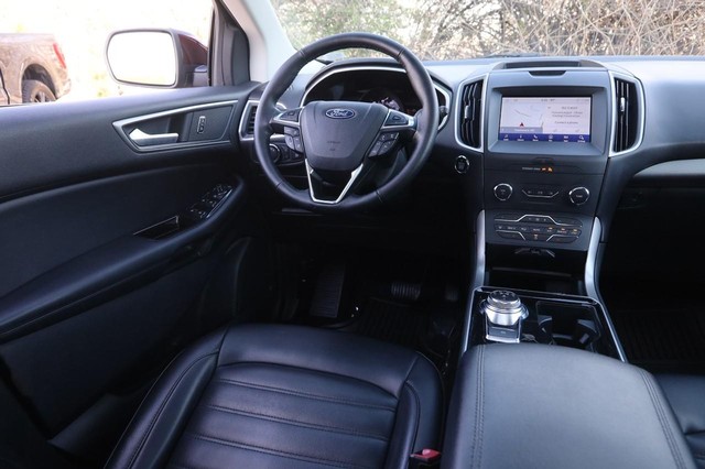 Ford Edge Vehicle Image 24