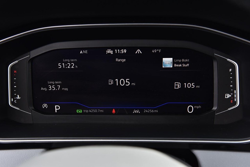 Volkswagen Jetta Vehicle Full-screen Gallery Image 12