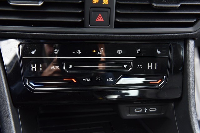 Volkswagen Jetta Vehicle Image 15