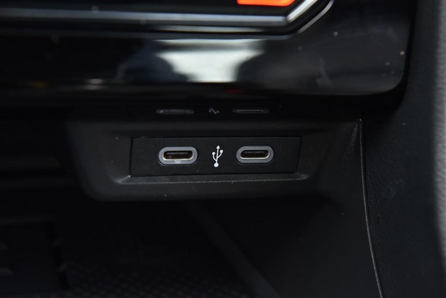 Volkswagen Jetta Vehicle Image 16