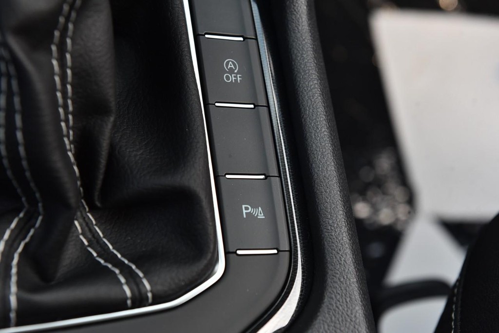 Volkswagen Taos Vehicle Full-screen Gallery Image 18