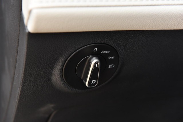 Volkswagen Taos Vehicle Image 10