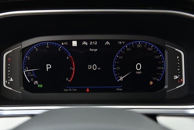 Volkswagen Taos Vehicle Image 11