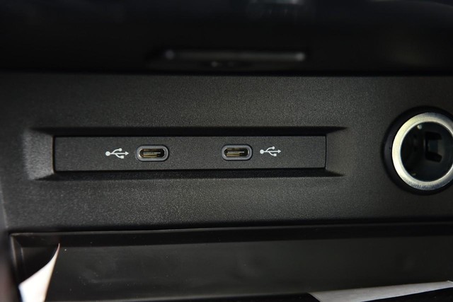 Volkswagen Taos Vehicle Image 15