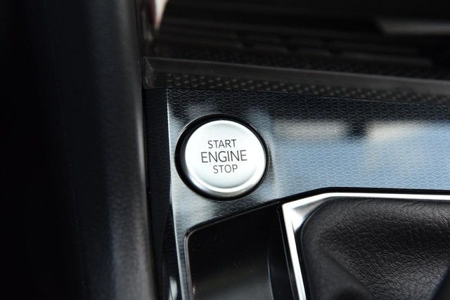 Volkswagen Taos Vehicle Image 16