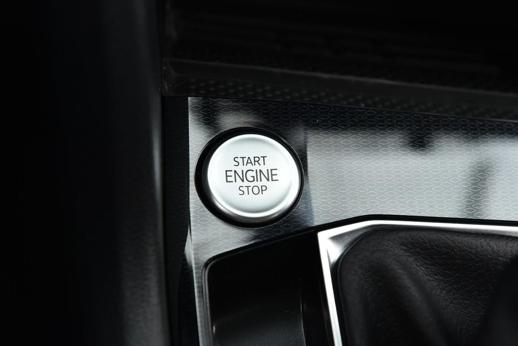 Volkswagen Taos Vehicle Full-screen Gallery Image 17