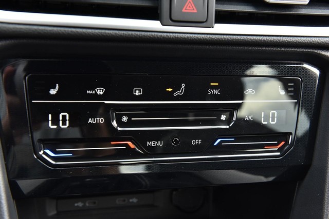 Volkswagen Taos Vehicle Image 15