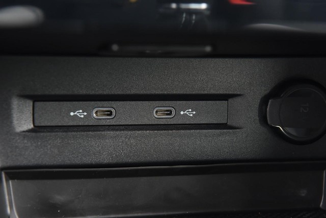 Volkswagen Taos Vehicle Image 16