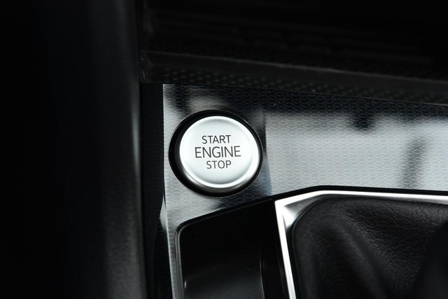 Volkswagen Taos Vehicle Image 17