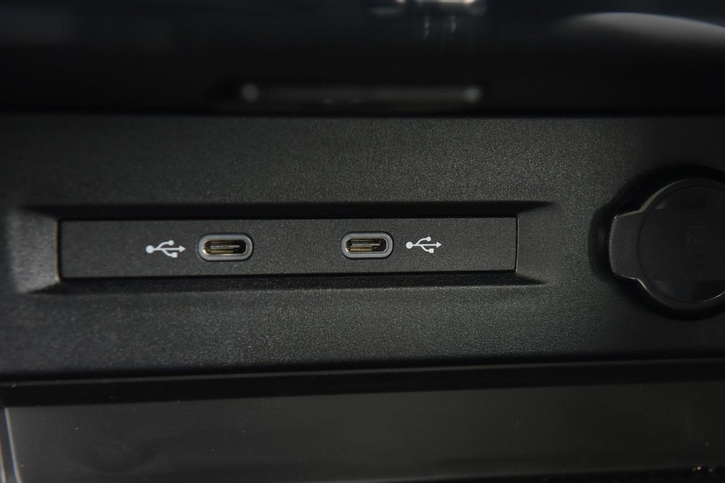 Volkswagen Taos Vehicle Full-screen Gallery Image 15