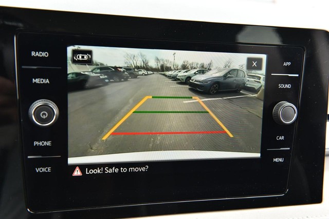 Volkswagen Taos Vehicle Image 12