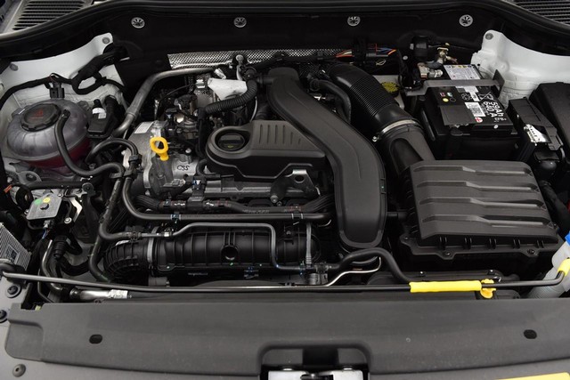 Volkswagen Taos Vehicle Image 27