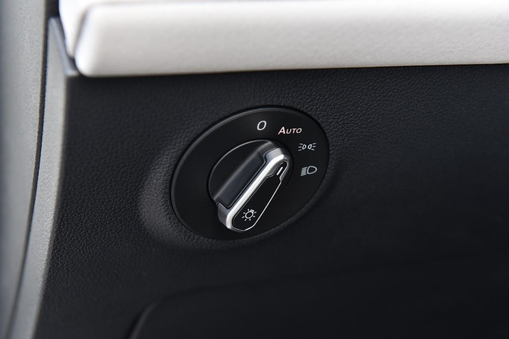 Volkswagen Taos Vehicle Full-screen Gallery Image 10