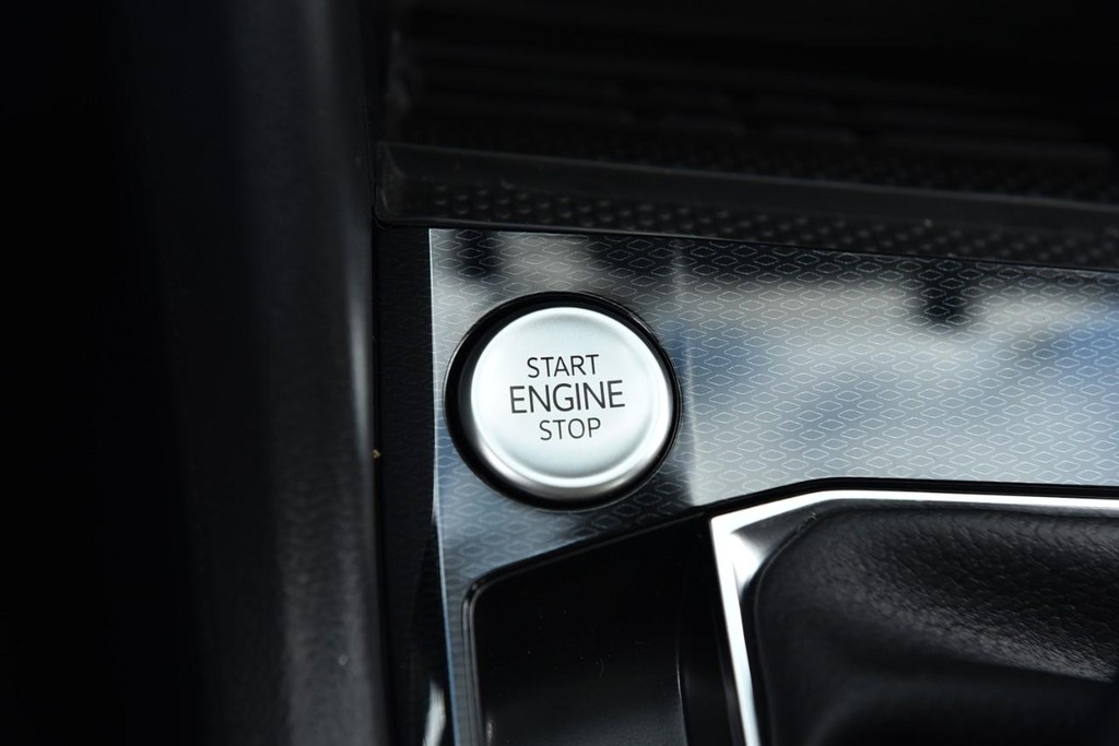 Volkswagen Taos Vehicle Full-screen Gallery Image 16