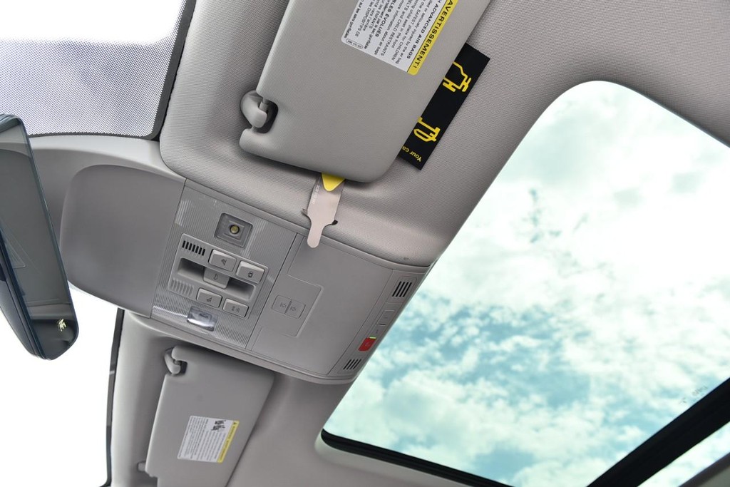 Volkswagen Taos Vehicle Full-screen Gallery Image 22