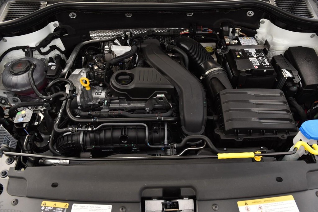 Volkswagen Taos Vehicle Full-screen Gallery Image 27