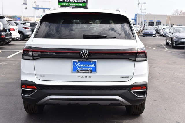 Volkswagen Taos Vehicle Image 06