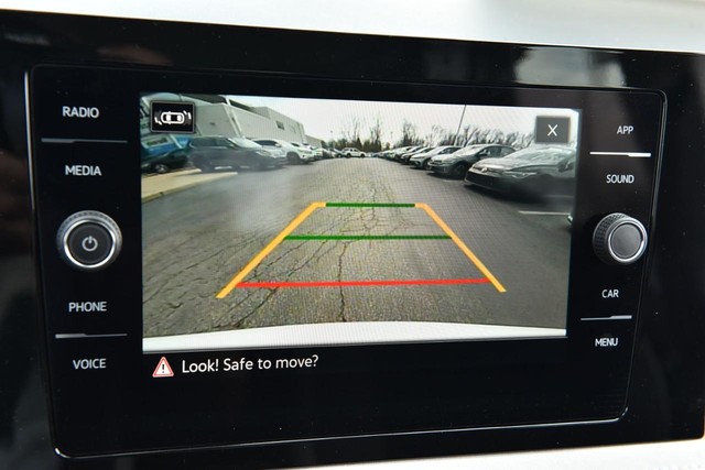 Volkswagen Taos Vehicle Image 12