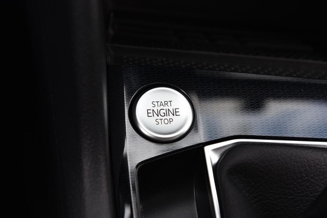 Volkswagen Taos Vehicle Image 16