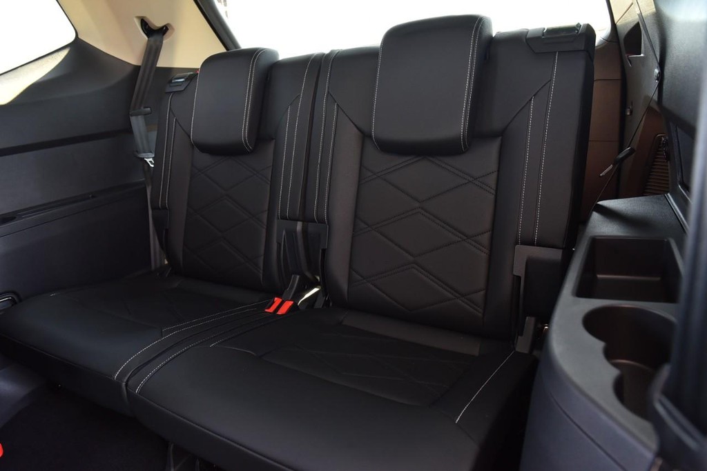 Volkswagen Atlas Vehicle Full-screen Gallery Image 25