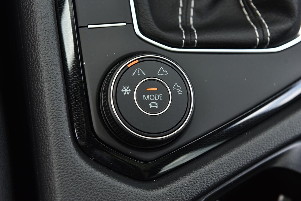 Volkswagen Taos Vehicle Full-screen Gallery Image 17