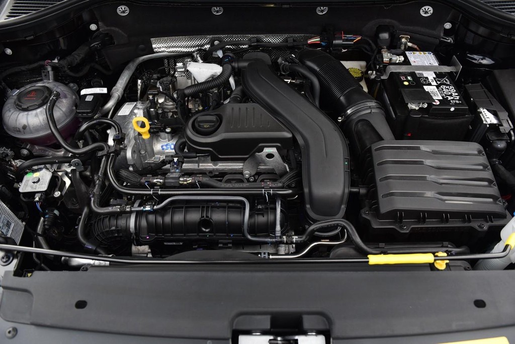 Volkswagen Taos Vehicle Full-screen Gallery Image 27