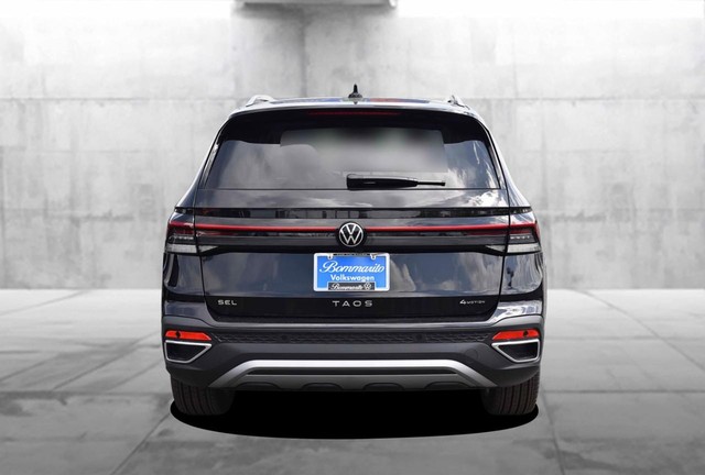 Volkswagen Taos Vehicle Image 06