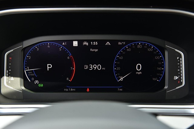 Volkswagen Taos Vehicle Image 11