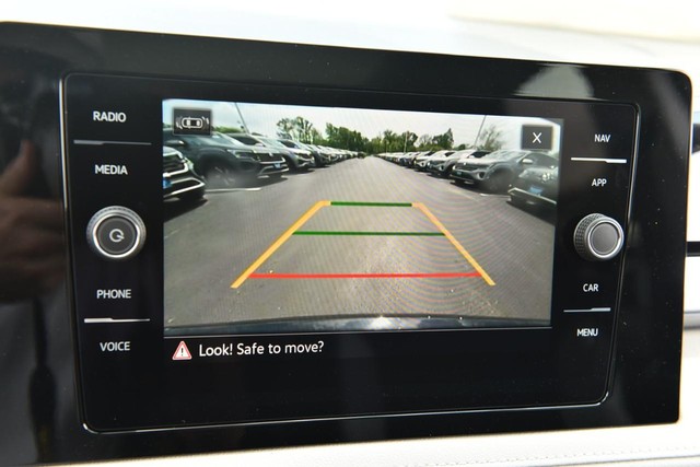 Volkswagen Taos Vehicle Image 12