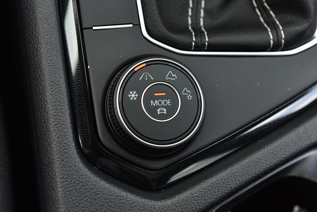 Volkswagen Taos Vehicle Image 17