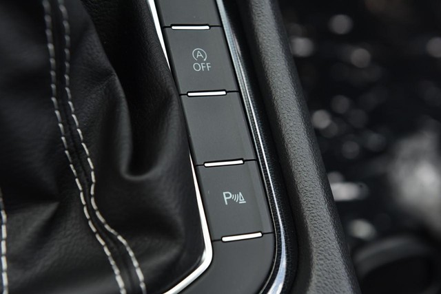 Volkswagen Taos Vehicle Image 18