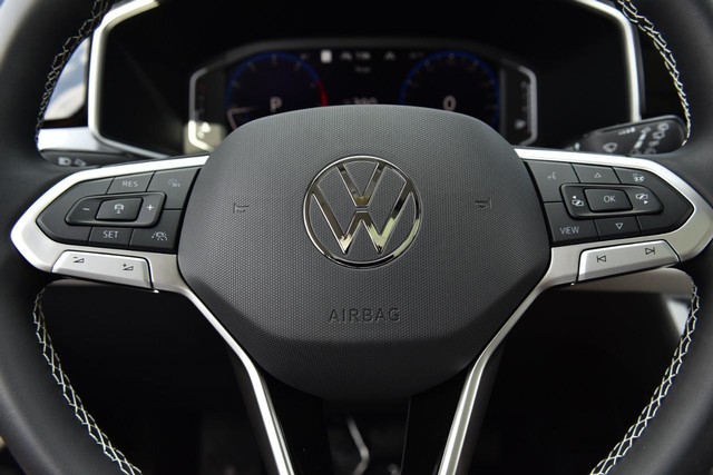 Volkswagen Taos Vehicle Image 19