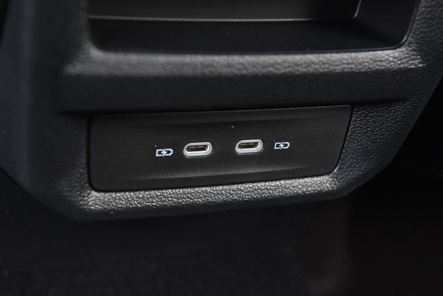 Volkswagen Taos Vehicle Image 25