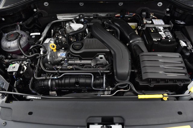 Volkswagen Taos Vehicle Image 27