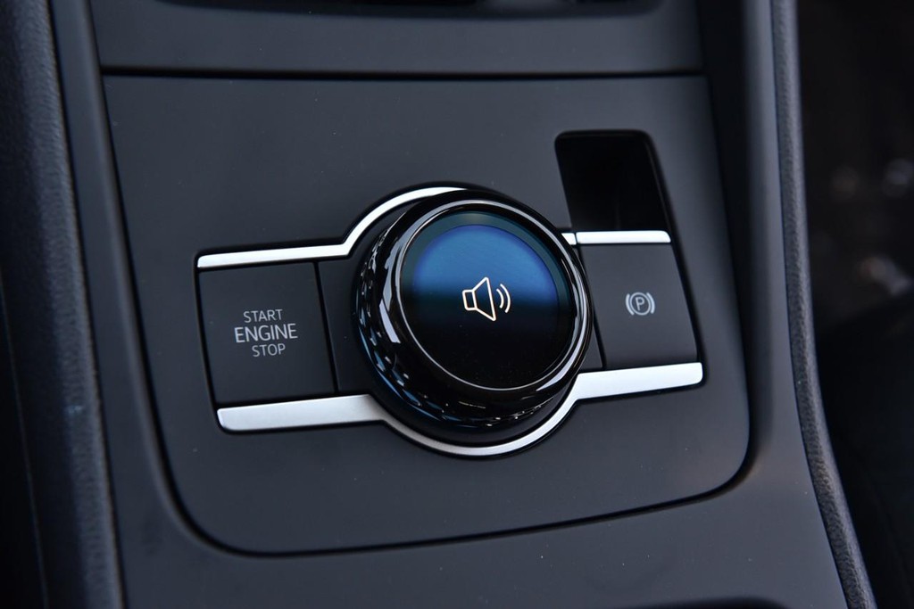 Volkswagen Tiguan Vehicle Full-screen Gallery Image 16
