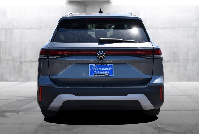 Volkswagen Tiguan Vehicle Image 06