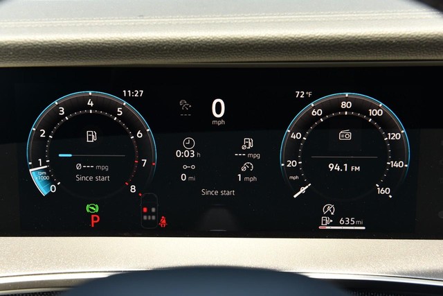 Volkswagen Tiguan Vehicle Image 11