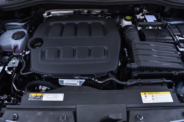 Volkswagen Tiguan Vehicle Image 24