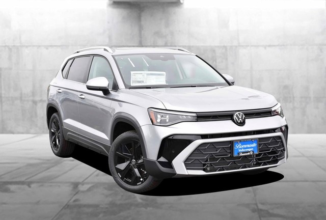 Volkswagen Taos Vehicle Image 02