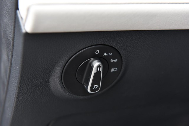 Volkswagen Taos Vehicle Image 10