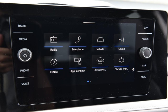 Volkswagen Taos Vehicle Image 13