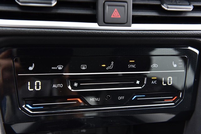 Volkswagen Taos Vehicle Image 14