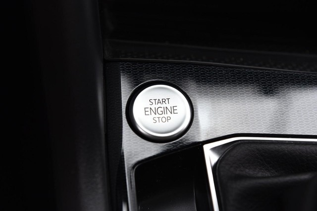 Volkswagen Taos Vehicle Image 16